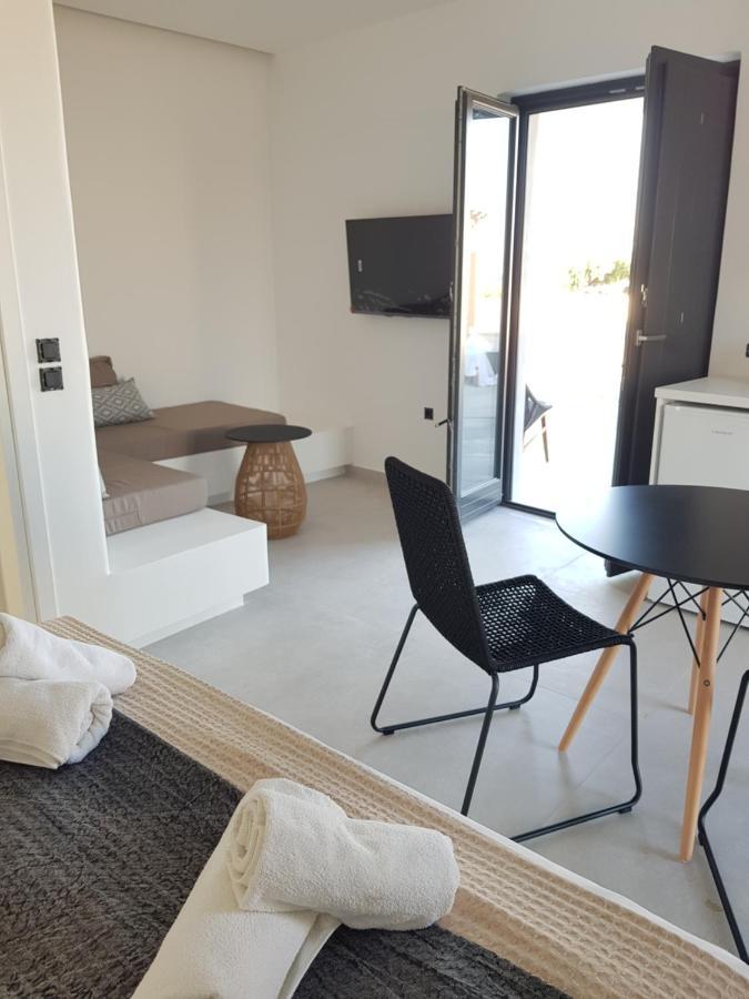 Mylithos Suites Monólithos Eksteriør billede