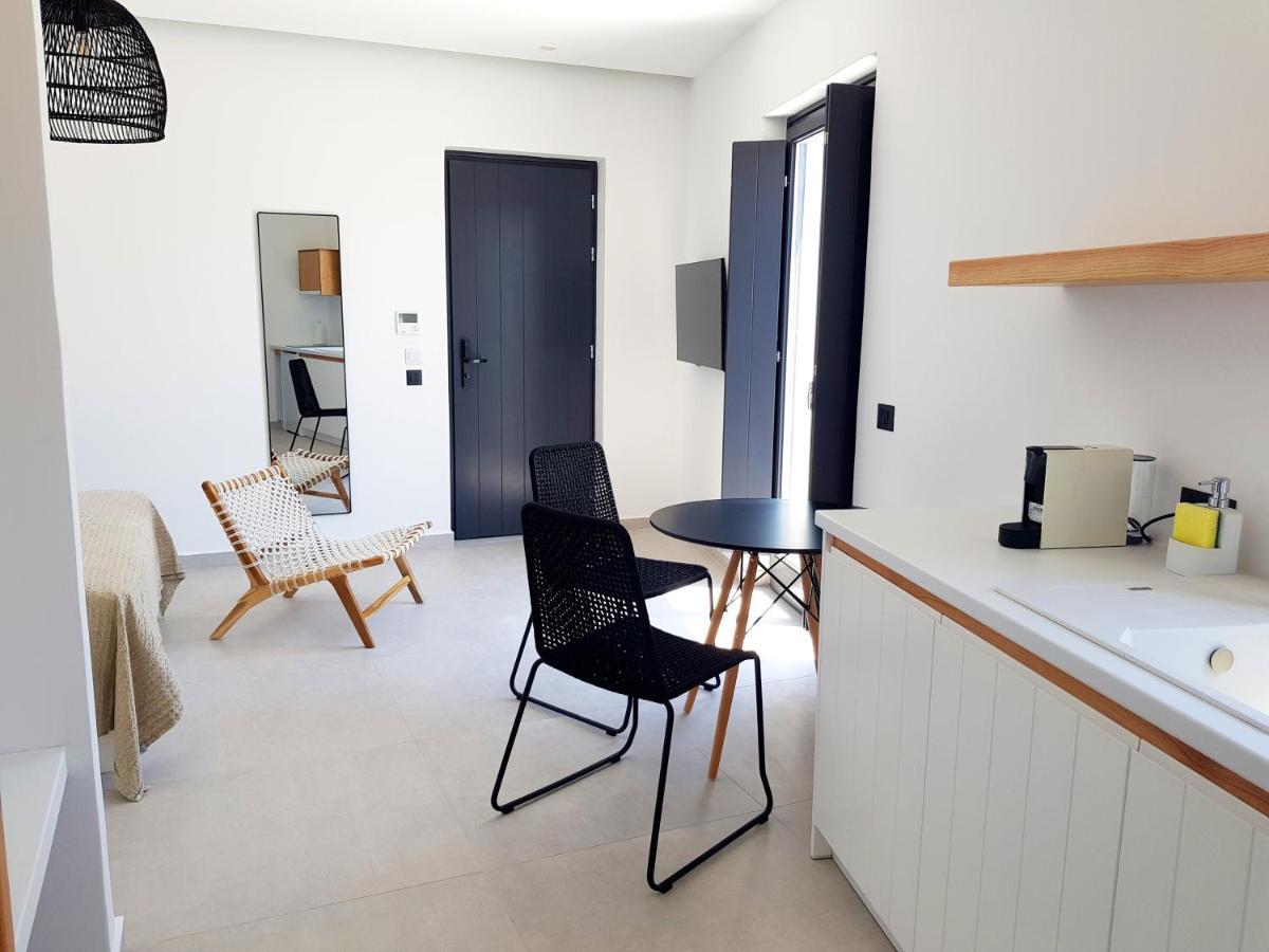 Mylithos Suites Monólithos Eksteriør billede